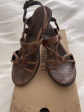 Born Brown Leather Floral T-Strap Sandals